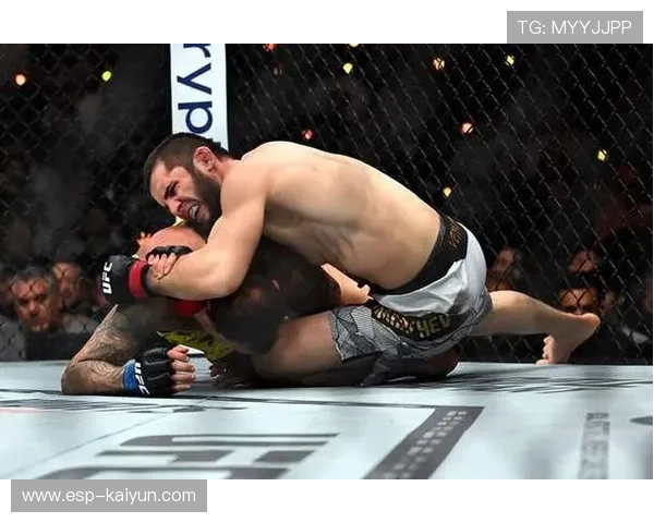 马哈切夫一致判定胜马达莱纳，夺得UFC次中量级冠军